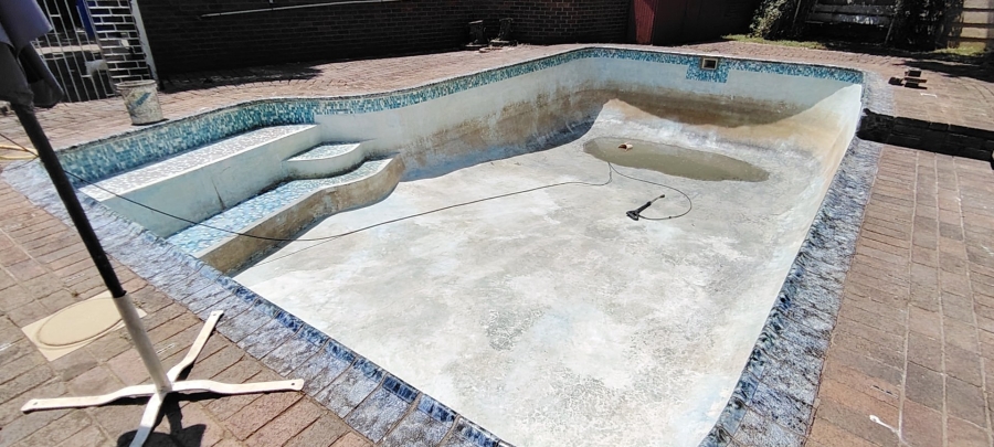 5 Bedroom Property for Sale in Flamwood North West